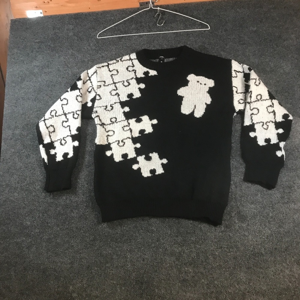 Women Sweater XL Black Jigsaw Puzzle Teddy Bear Print Tight knit Crewneck Winter
